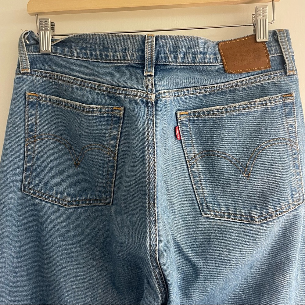 Levi's wedgie straight leg Jean